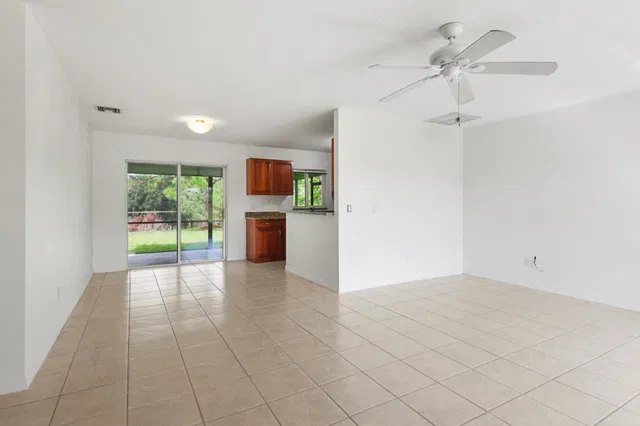 Residence photo 19