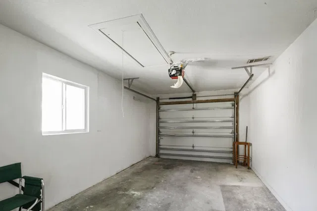 Residence photo 35