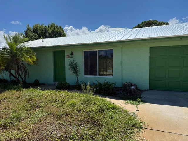 Residence photo 63