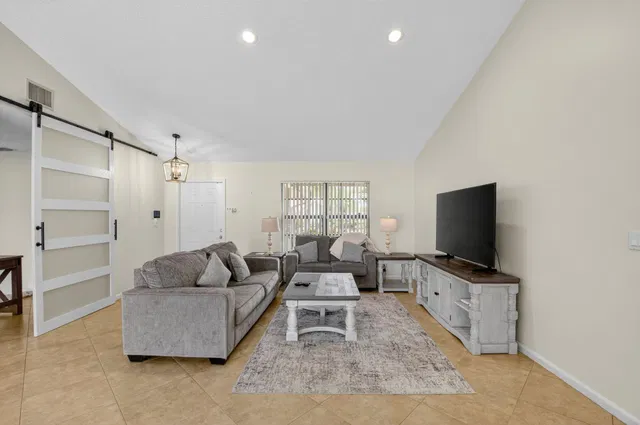 Boca Isles Residence photo 9