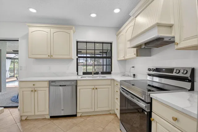Boca Isles Residence photo 22