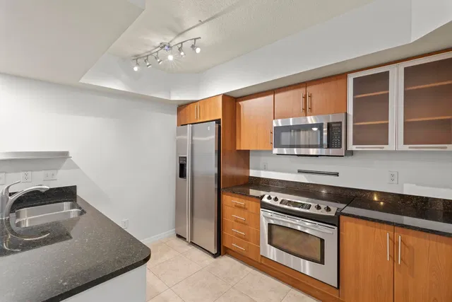 The Prado Unit 535 photo 5