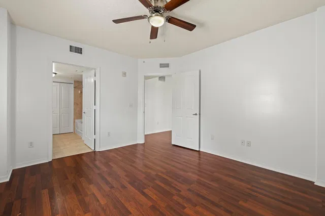 The Prado Unit 535 photo 9