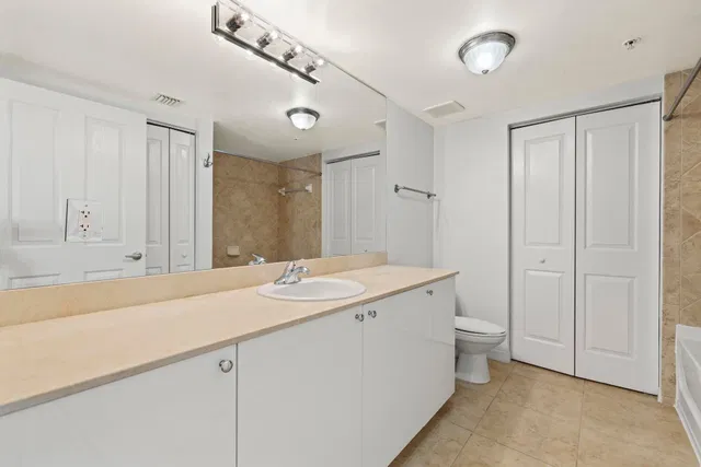 The Prado Unit 535 photo 10