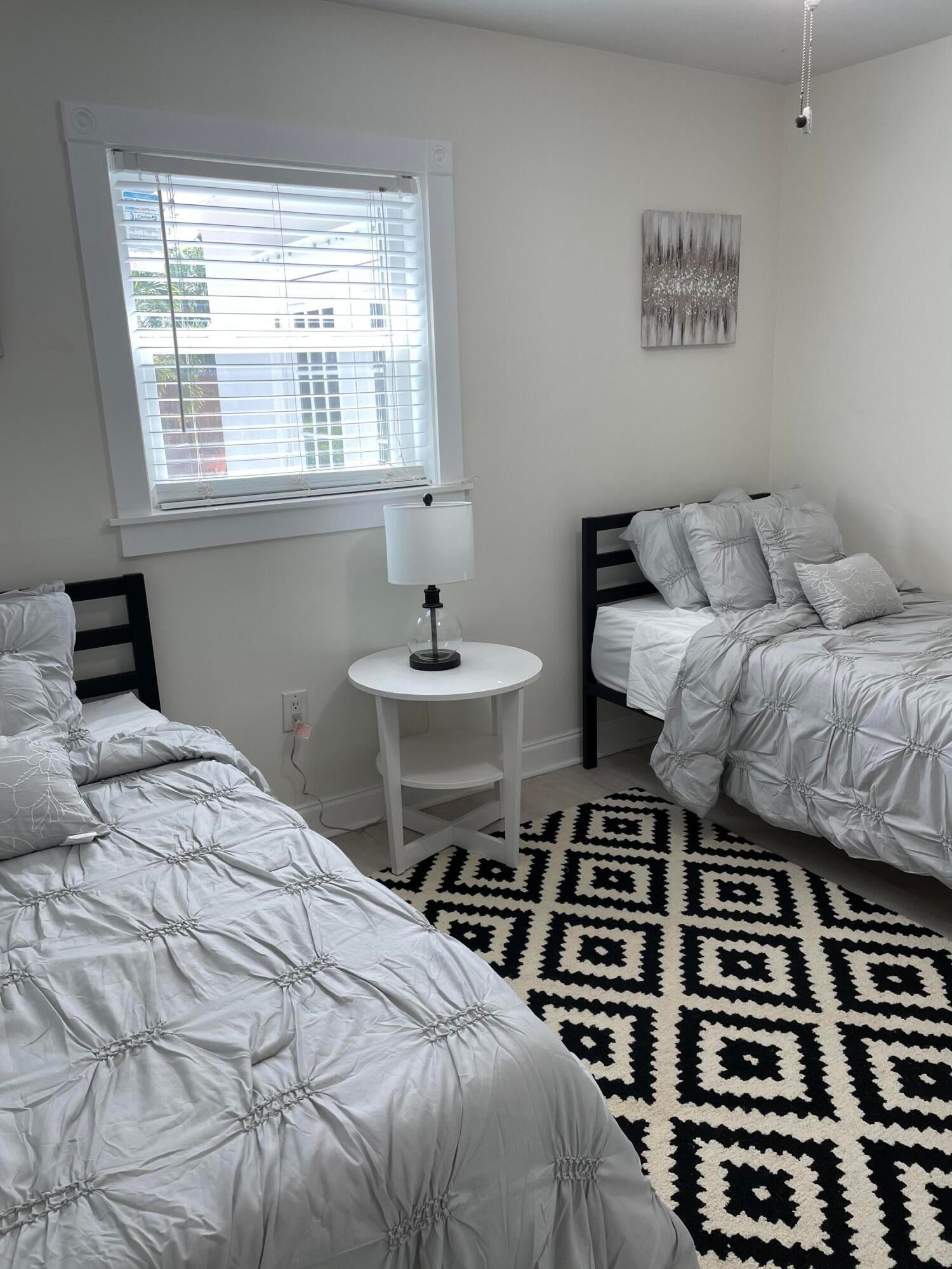 Residence photo 4