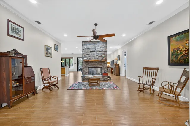 Residence photo 11