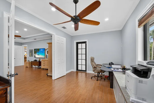 Residence photo 28