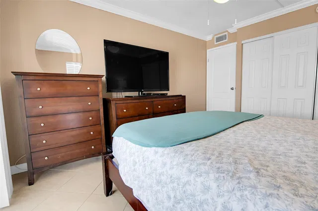 Unit 409 photo 29