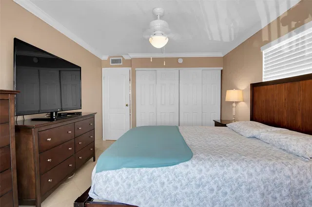 Unit 409 photo 30