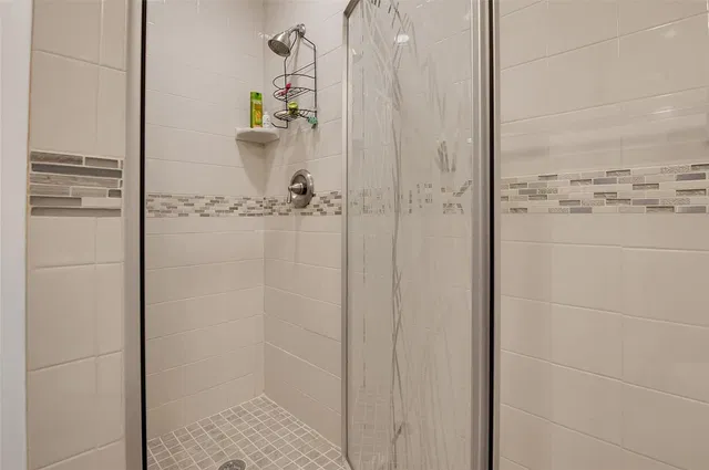 Unit 409 photo 32