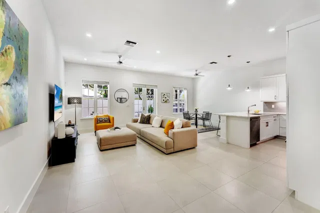 Palm Trail Delray Beach Residence photo 5