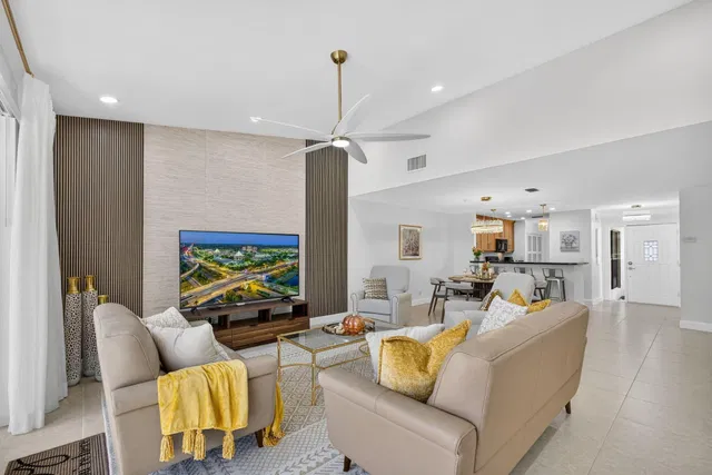 PGA National Palm Beach Gardens Residence photo 27