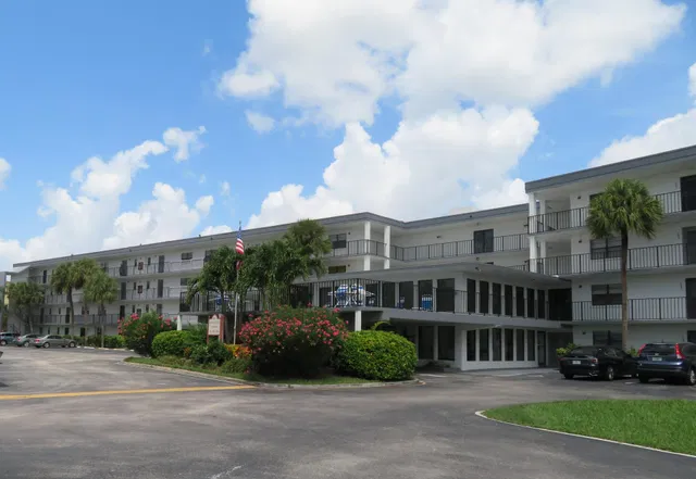Unit 117 photo 2
