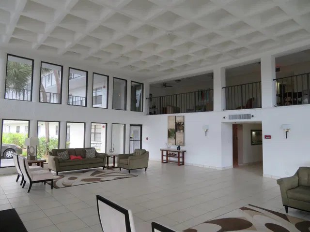 Unit 117 photo 6