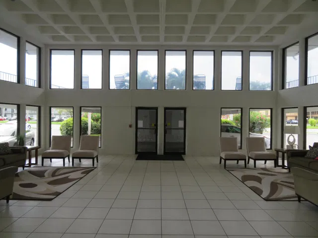 Unit 117 photo 8