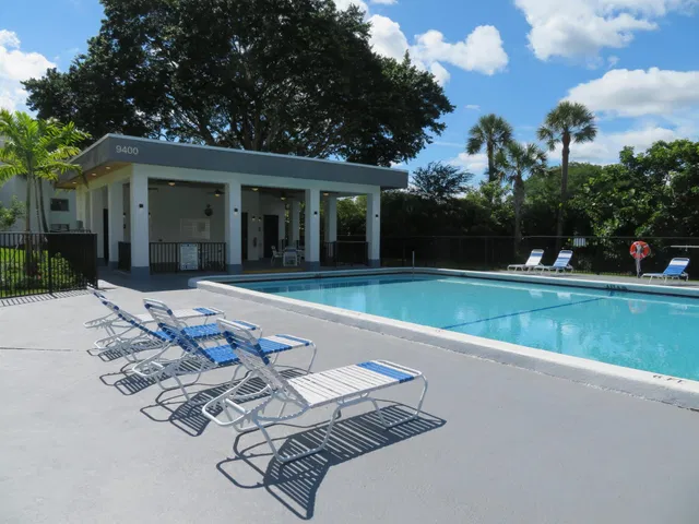 Unit 117 photo 18