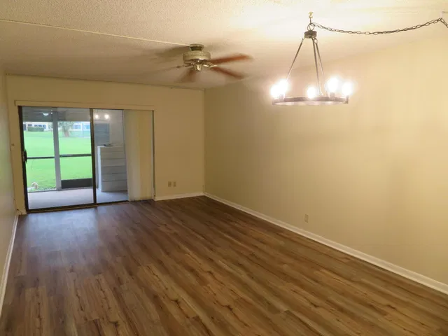 Unit 117 photo 25