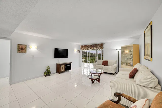  Unit 1304 photo 13