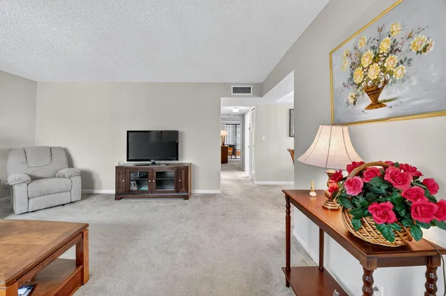 Unit 136 photo 6