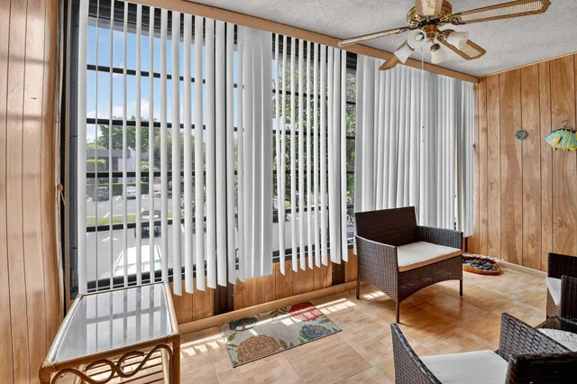 Unit 136 photo 27