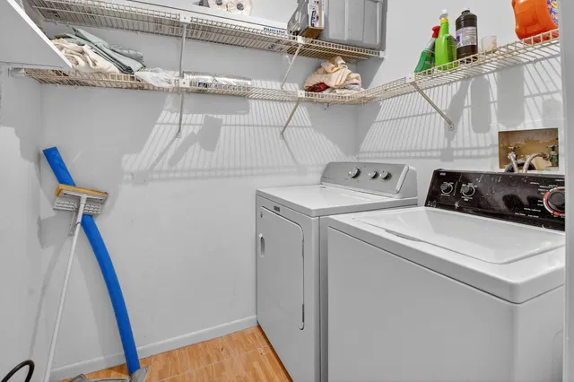 Unit 136 photo 29