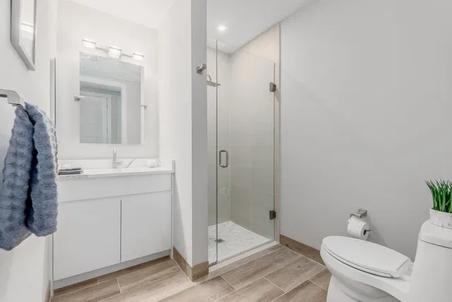  Unit 410 photo 20