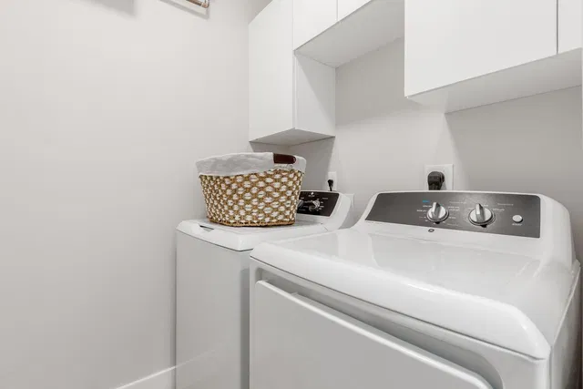  Unit 410 photo 21