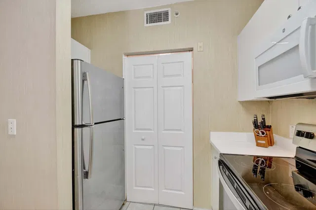  Unit 206 photo 11