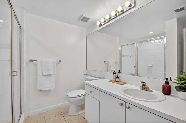  Unit 206 photo 32