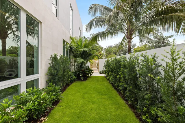 Palm Trail Delray Beach Residence photo 5