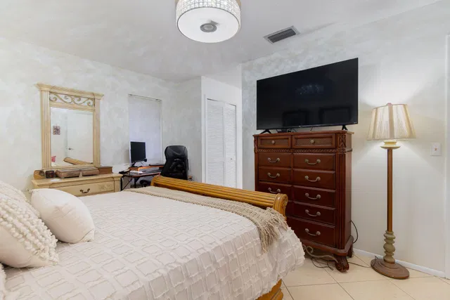 Residence photo 26