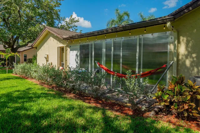 Residence photo 32