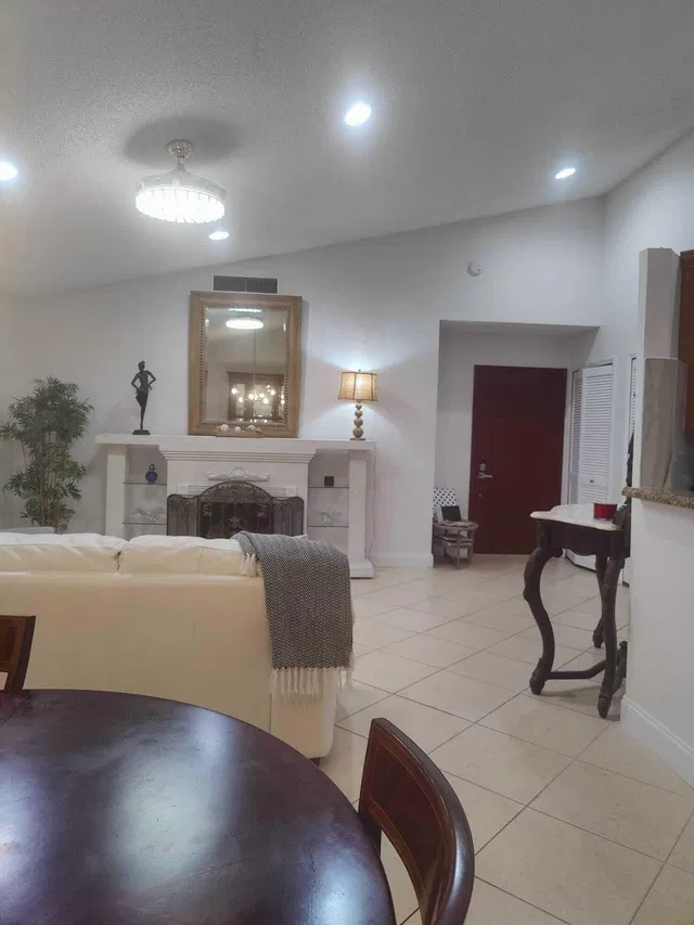 Residence photo 42