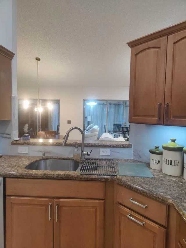 Residence photo 43