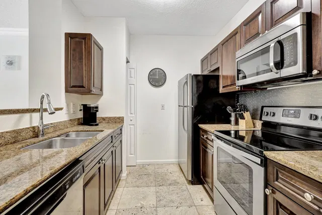 Downtown West Palm Beach Unit 105 photo 2