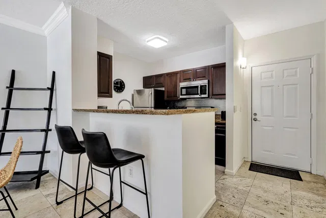 Downtown West Palm Beach Unit 105 photo 6
