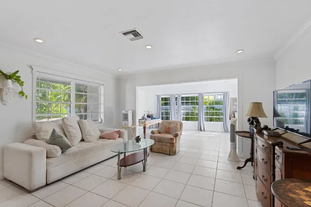Old Northwood Residence photo 9