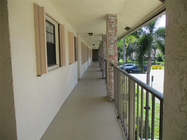  Unit 406 photo 9