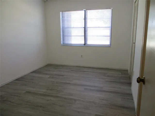 Unit 406 photo 10