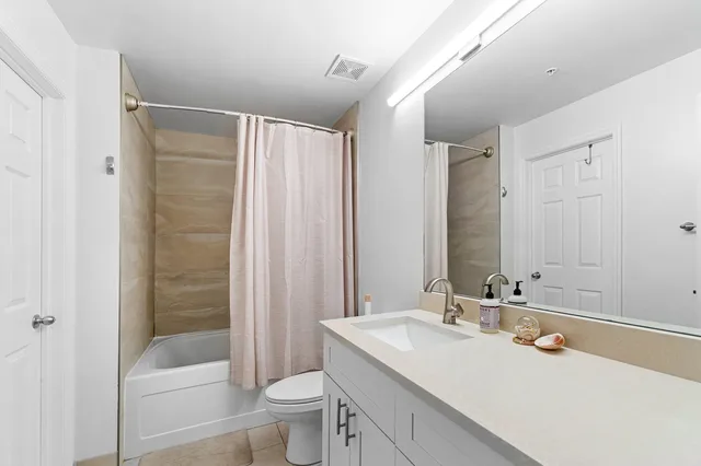 Courtyards in Cityplace Unit 123 photo 7