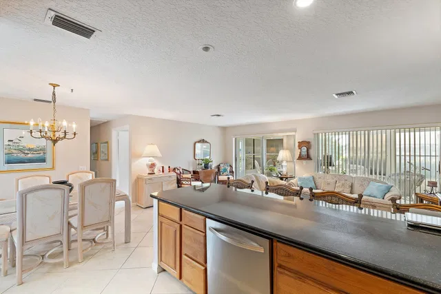 Singer Island Residence photo 13