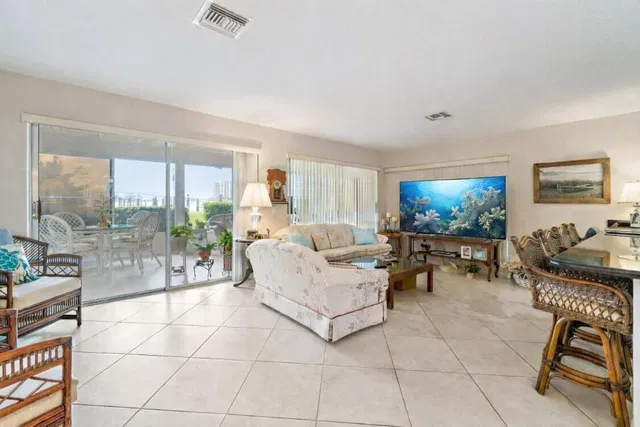 Singer Island Residence photo 14