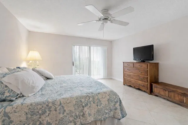 Singer Island Residence photo 15