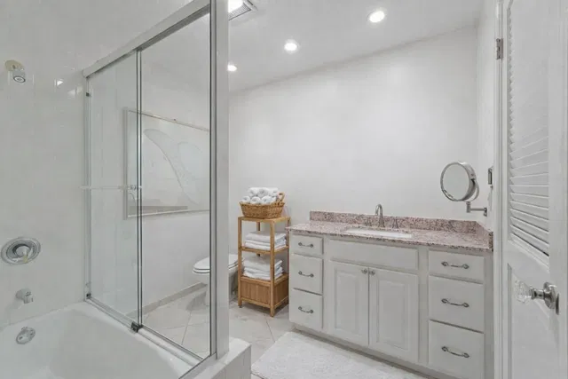 Singer Island Residence photo 16