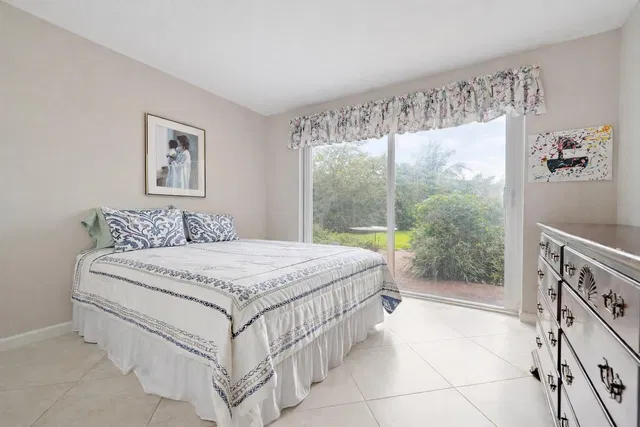 Singer Island Residence photo 17