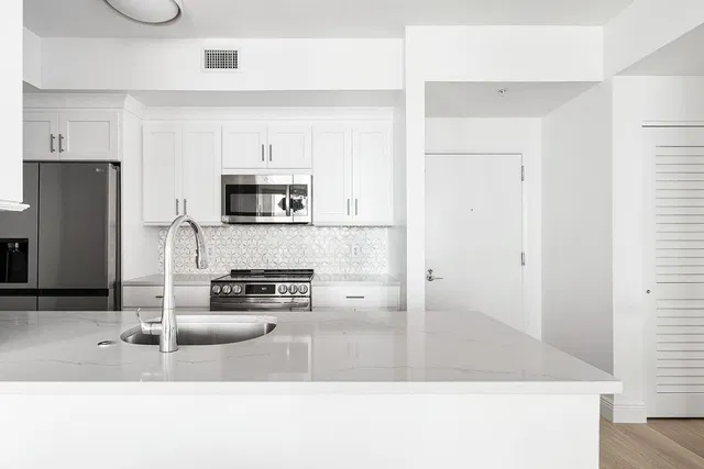 CityPlace South Tower Unit 1817 photo 9