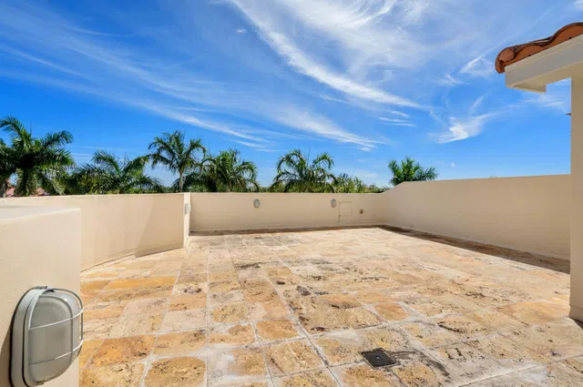 Palm Trail Delray Beach Residence photo 9