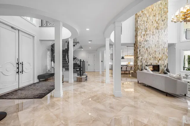 Royal Palm Yacht and Country Club Residence photo 6