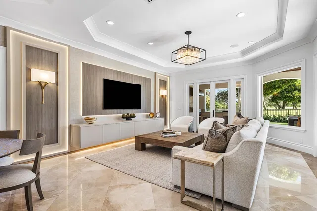 Royal Palm Yacht and Country Club Residence photo 17
