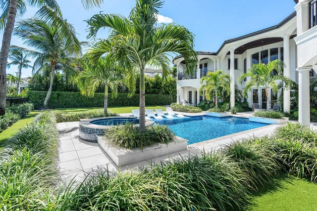 Royal Palm Yacht and Country Club Residence photo 24